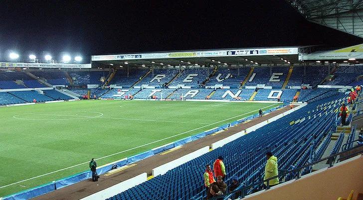 Góc nhìn từ khán đài chính của sân Elland Road