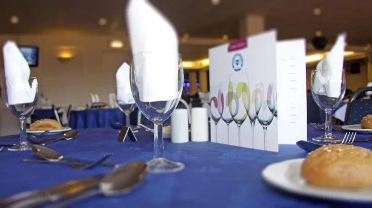 Khu vực Hospitality sang trọng tại Weston Homes Stadium, dành cho các khách VIP
