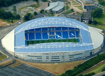 Sân vận động Falmer, sân nhà của Brighton & Hove Albion nhìn từ trên cao