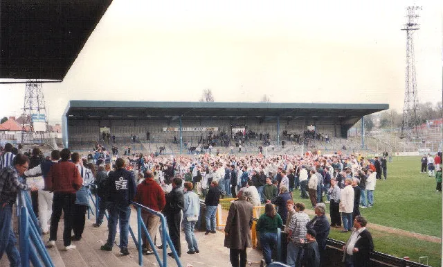 Sân vận động Goldstone Ground cũ, &quot;mái nhà&quot; một thời của Brighton
