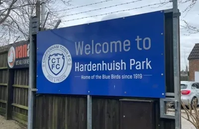 Sân vận động Hardenhuish Park, sân nhà của câu lạc bộ Chippenham Town FC