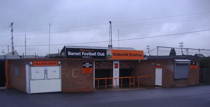 Sân vận động Underhill, &quot;ngôi nhà&quot; của Barnet FC trước khi chuyển đến The Hive