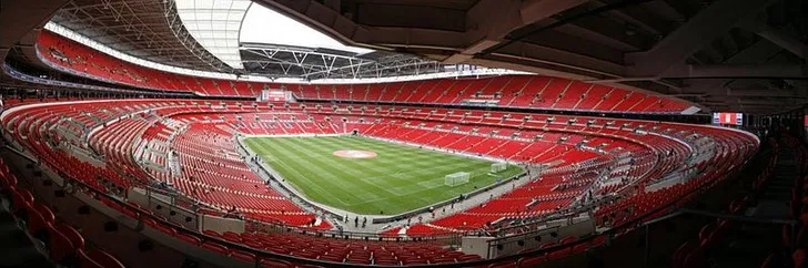 Sơ đồ chỗ ngồi chi tiết của Sân vận động Wembley, chia làm nhiều khu vực và tầng