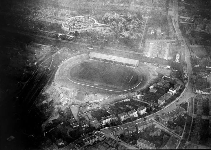 Stamford Bridge nhìn từ trên cao năm 1909