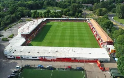 Toàn cảnh sân vận động Broadfield từ trên cao, sân nhà của câu lạc bộ Crawley Town FC tại League One