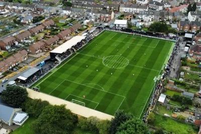 Toàn cảnh sân vận động The Brewery Field, sân nhà của Spennymoor Town FC