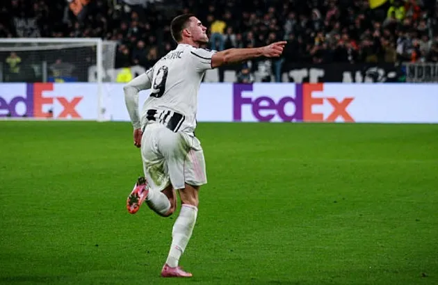 Dusan Vlahovic đang trong tầm ngắm của Man Utd